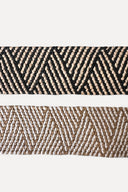 Élastique en raphia bicolore de 5 cm de large, alliant souplesse et maintien. 