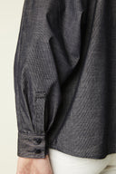 Shirt pattern – close-up side, batwing sleeve, chest pocket, denim charcoal grey – Atelier Brunette