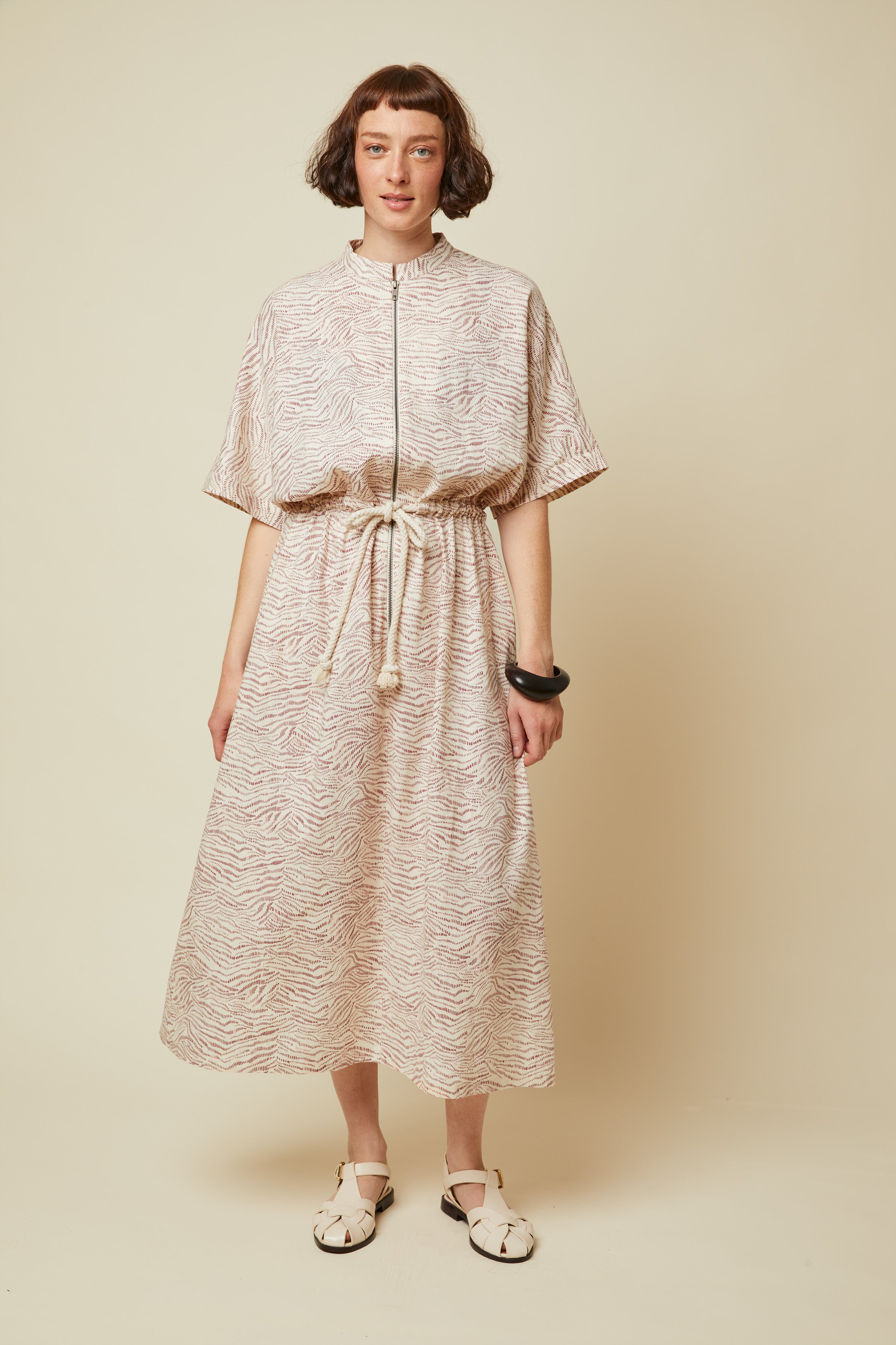 Zipped Dress pattern – front view, dress printed zebra-print colourway sand, cord belt – Atelier Brunette