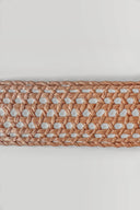 Sangle en raphia naturel tissé de 4 cm de large, ornée d'un élégant motif canage.