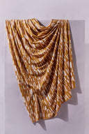 Tissu Imany imprimé caramel noisette au mètre – fluide et original – Atelier Brunette