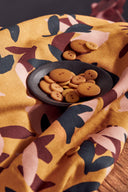 Tissu Séraphine viscose EcoVero fleuri ocre doré au mètre – romantique – Atelier Brunette