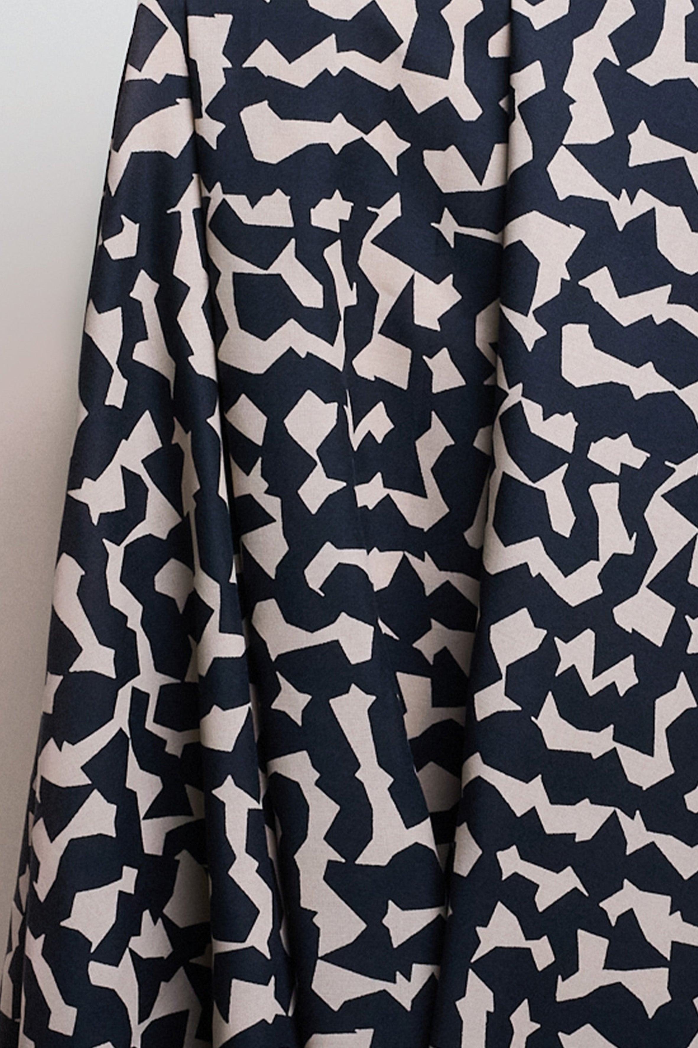 Tissu "Ekko Deep Charcoal"