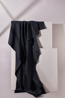 Tissu gabardine de coton noir au mètre – résistant et drapant – Atelier Brunette